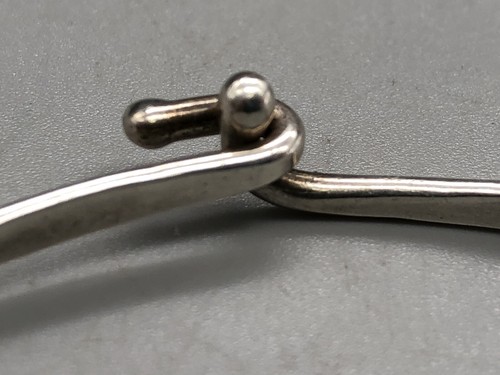 James Avery Sterling Silver Hammered Hook On Bangle Bracelet Siize 7" - 第 3/5 張圖片