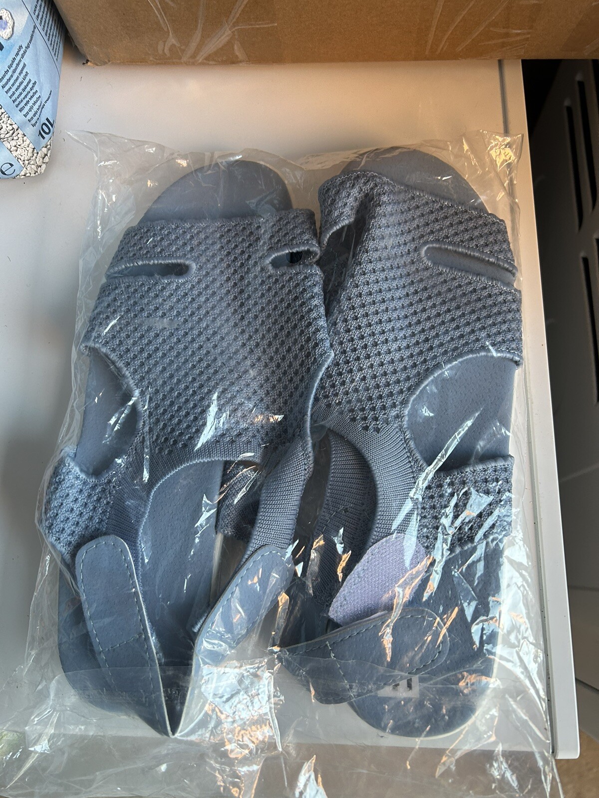 APL sandali taglia 7