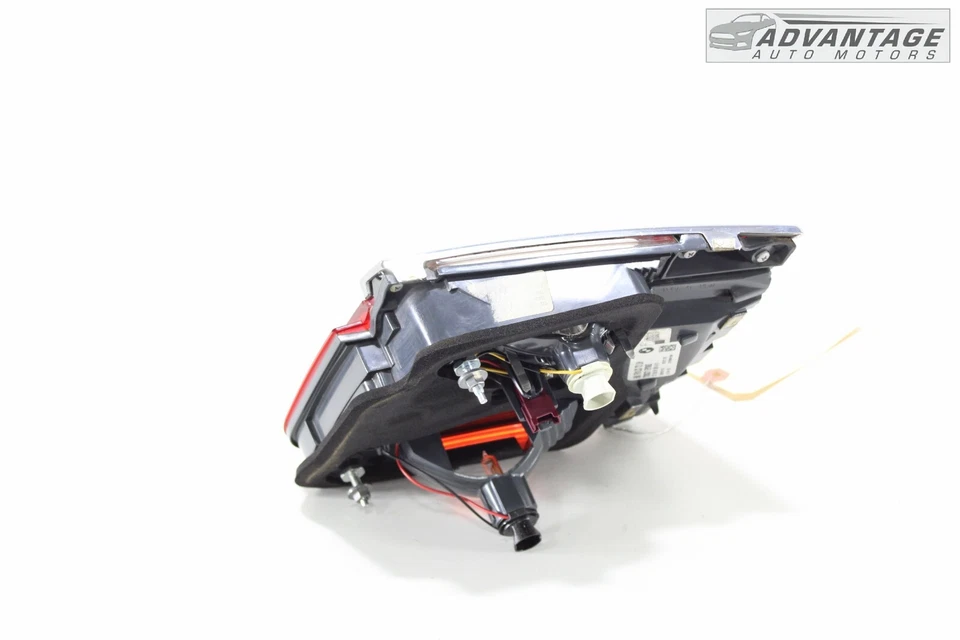 BMW 750LI F02 2013-2015 LUZ TRASERA IZQUIERDA INTERIOR FRENO OEM Foto 2 de 4