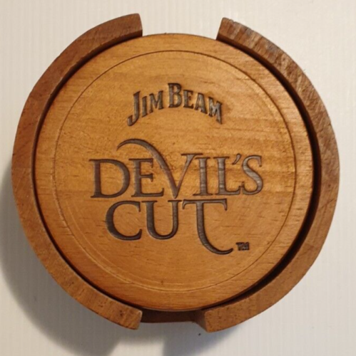 JIM BEAM DEVIL'S CUT Set of 4 Wooden Coasters in Holder 9 cm Collectable Barware - Zdjęcie 1 z 7