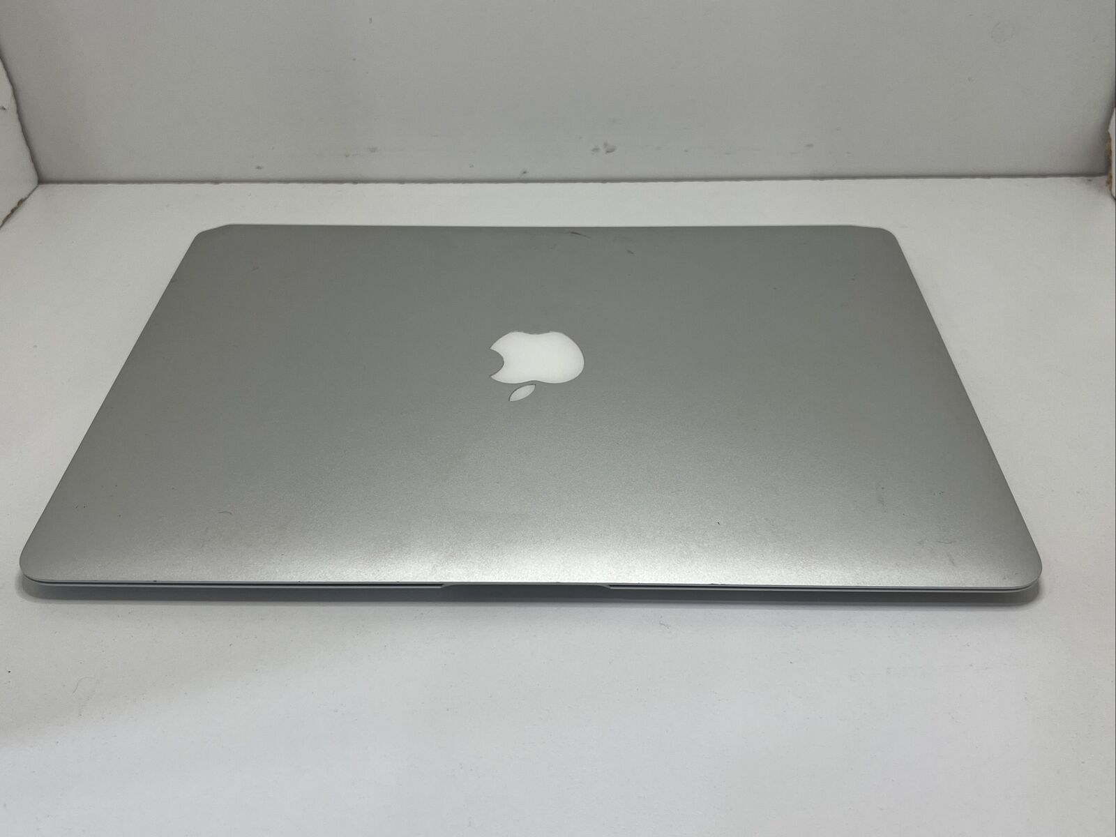 Apple MacBook Air 13'' 2013- 2019 (4GB RAM - 512GB SSD) Good Condition