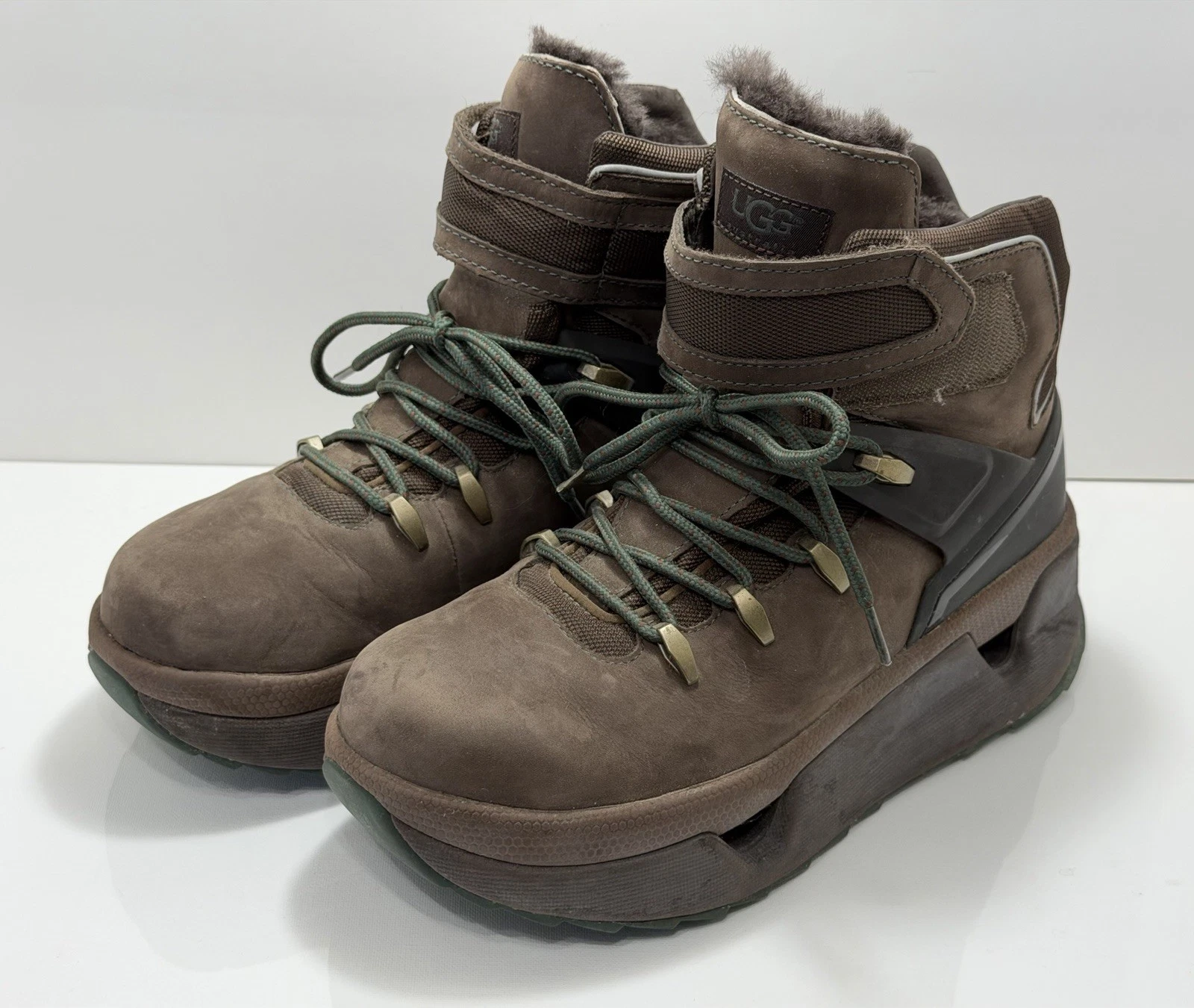 Ugg Sheepskin Thinsulate Waterproof Chunky Platform Snowboard Boots Men’s Sz 9M