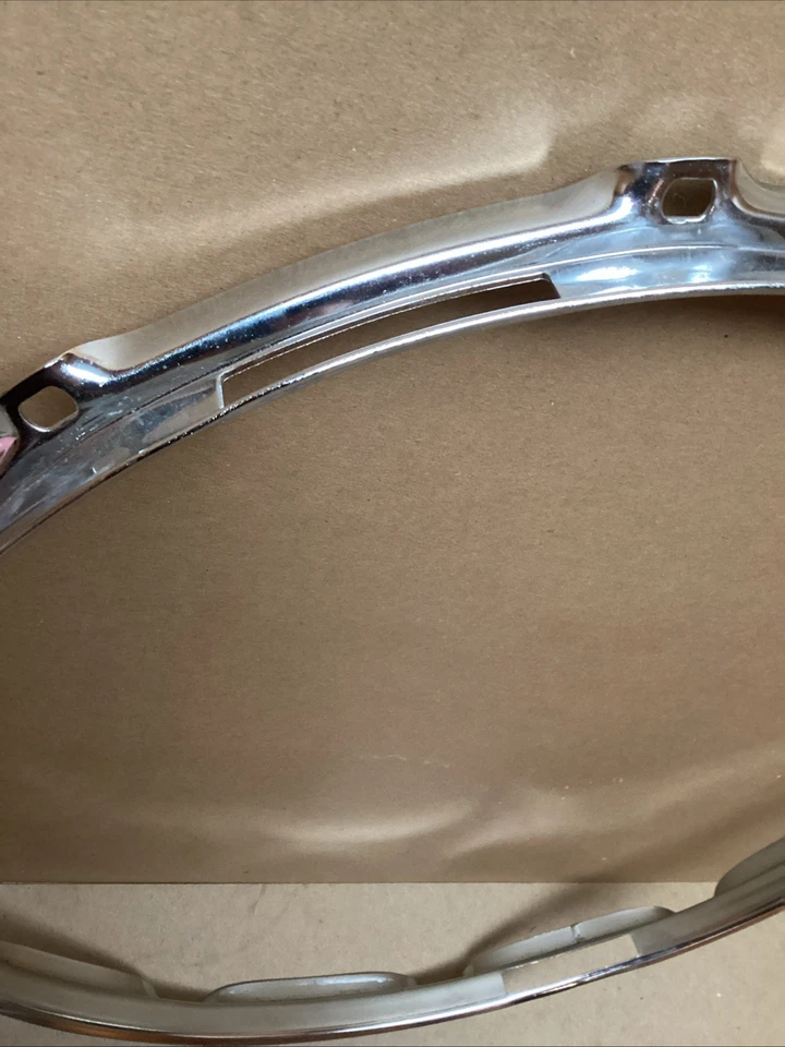 Малый боковой обод 2 Eight Lug 10 дюймов черный Tom 14 дюймов десять зажимов очень хорошее отличное состояние - Изображение 2 из 4