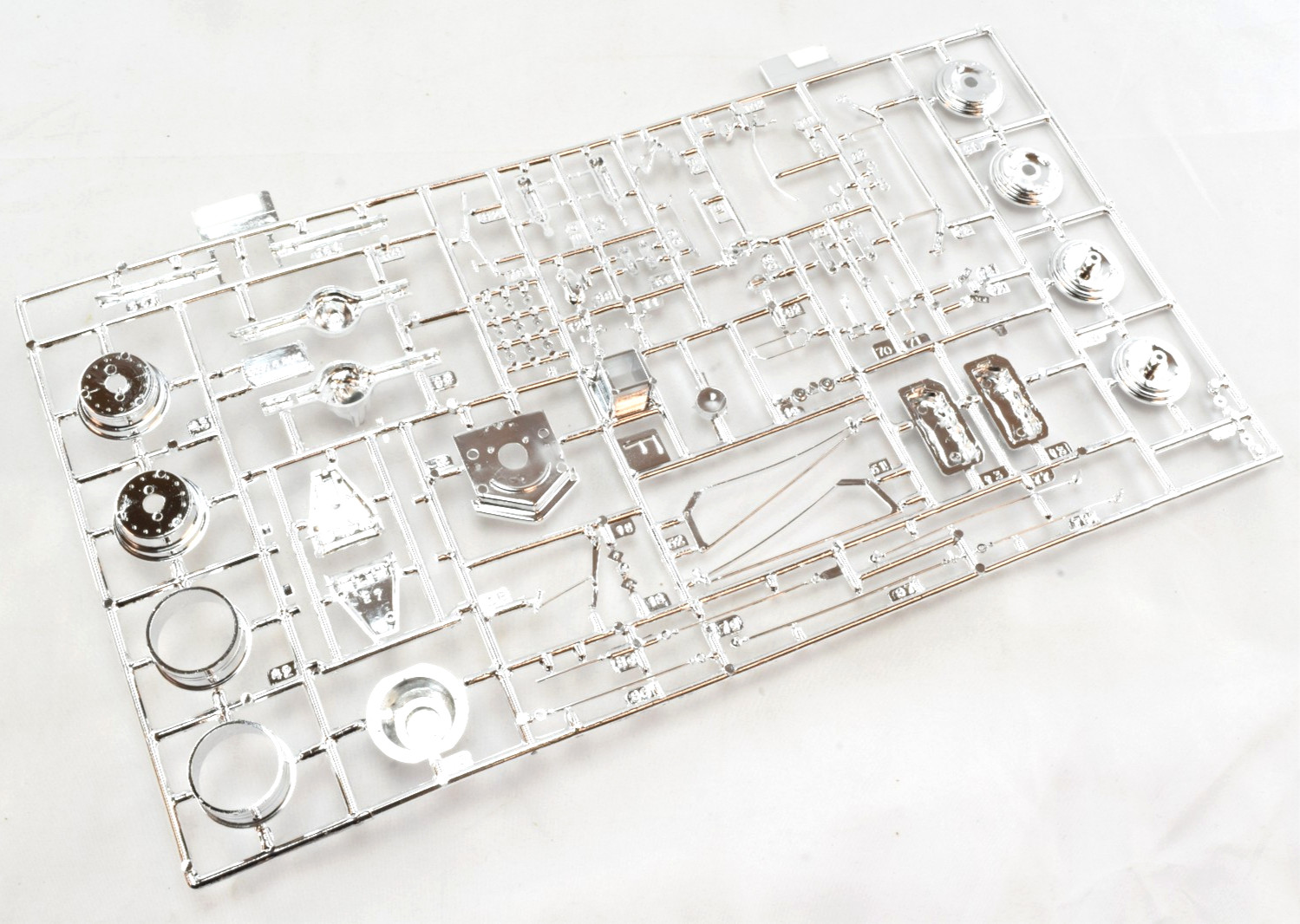 Комплект деталей для модели Atlantis Funny Car Chrome Tree Bagged Shot 116 H1494C 3290₽