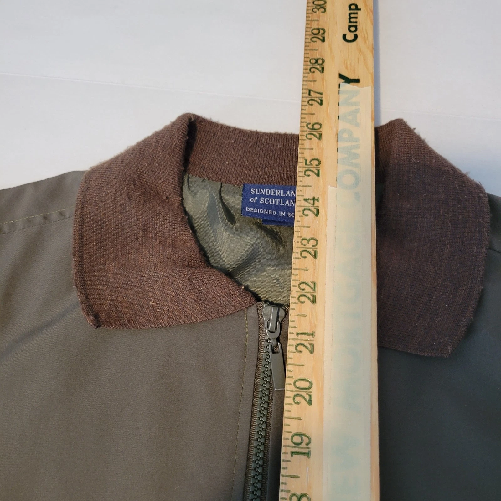Sunderland of Scotland Golf Vest Olive Green Full Zip Light Weight Size L - product detail image 5