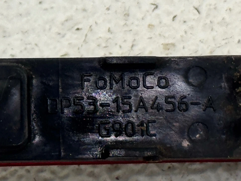 13-20 LINCOLN MKZ TRASERO DERECHO PASAJERO PARACHOQUES REFLECTOR LUZ MARCADOR OEM Foto 2 de 2