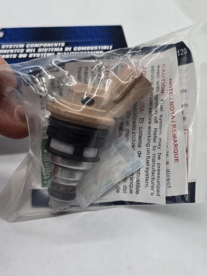 CARQUEST FUEL INJECTION A2181174 - Fuel Injector - Image 2 of 4