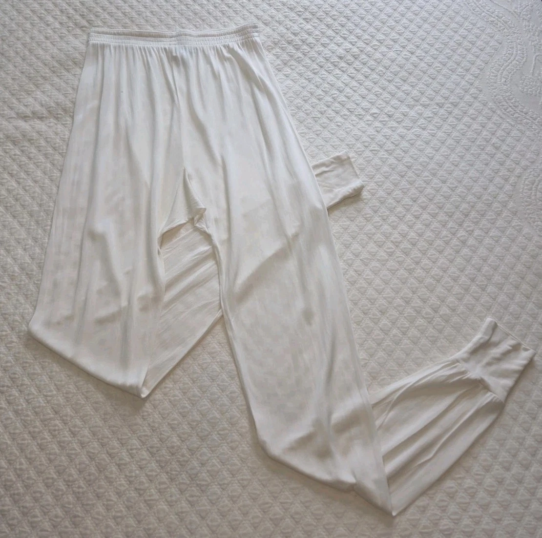 Winter Silks Men's Large White Silk Base Layer Pants
Opens in a new window or tab