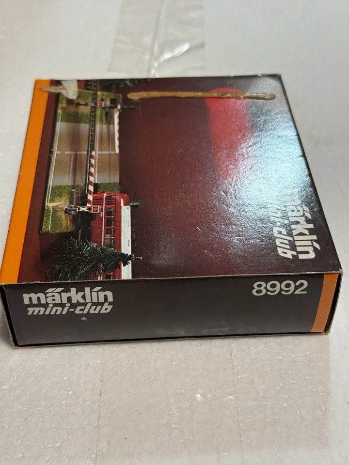 Märklin 8992 Z Scale Mini-Club Crossing Gate Set LN/OB - Image 3 of 3