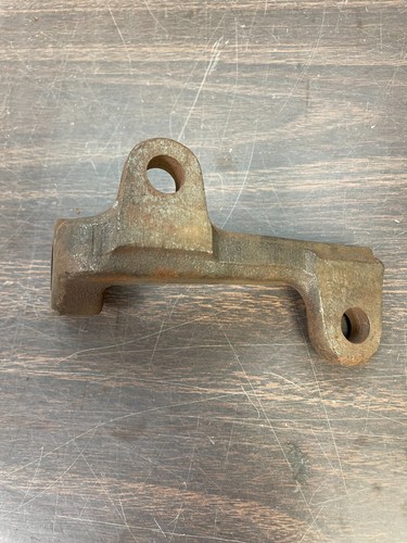 1960 1961 1962 CHEVY TRUCK IDLER ARM MOUNT BRACKET NOS GM 724 - Picture 3 of 3