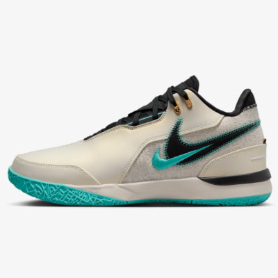 人気！Nike LeBron×LFCコラボシューズ29cm Nike LeBron 20 EP “Liverpool FC”が国内2月9日に発売予定