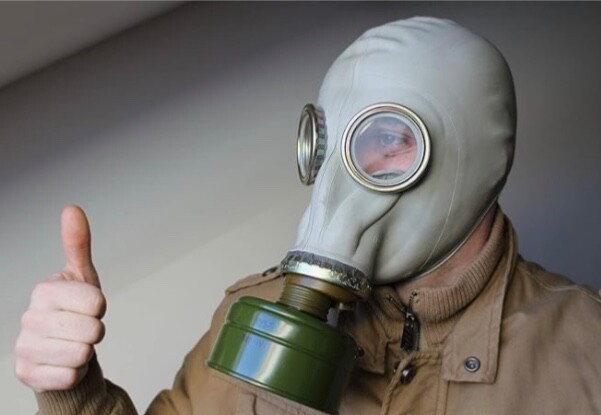 VINTAGE SOVIET RUSSIAN MILITARY GP-5 GAS MASK SET W/ CARRY BAG