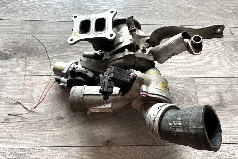 Volkswagen Jetta Beetle 2015 2016 turbocompresor, 06K145722D, original OEM Foto 2 de 4