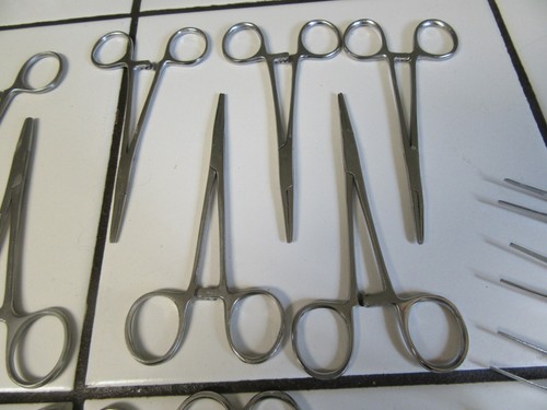 Lot #2 of 30 Medical utensils, Scissors, Forceps and Locking Needle Holders - Picture 4 of 12