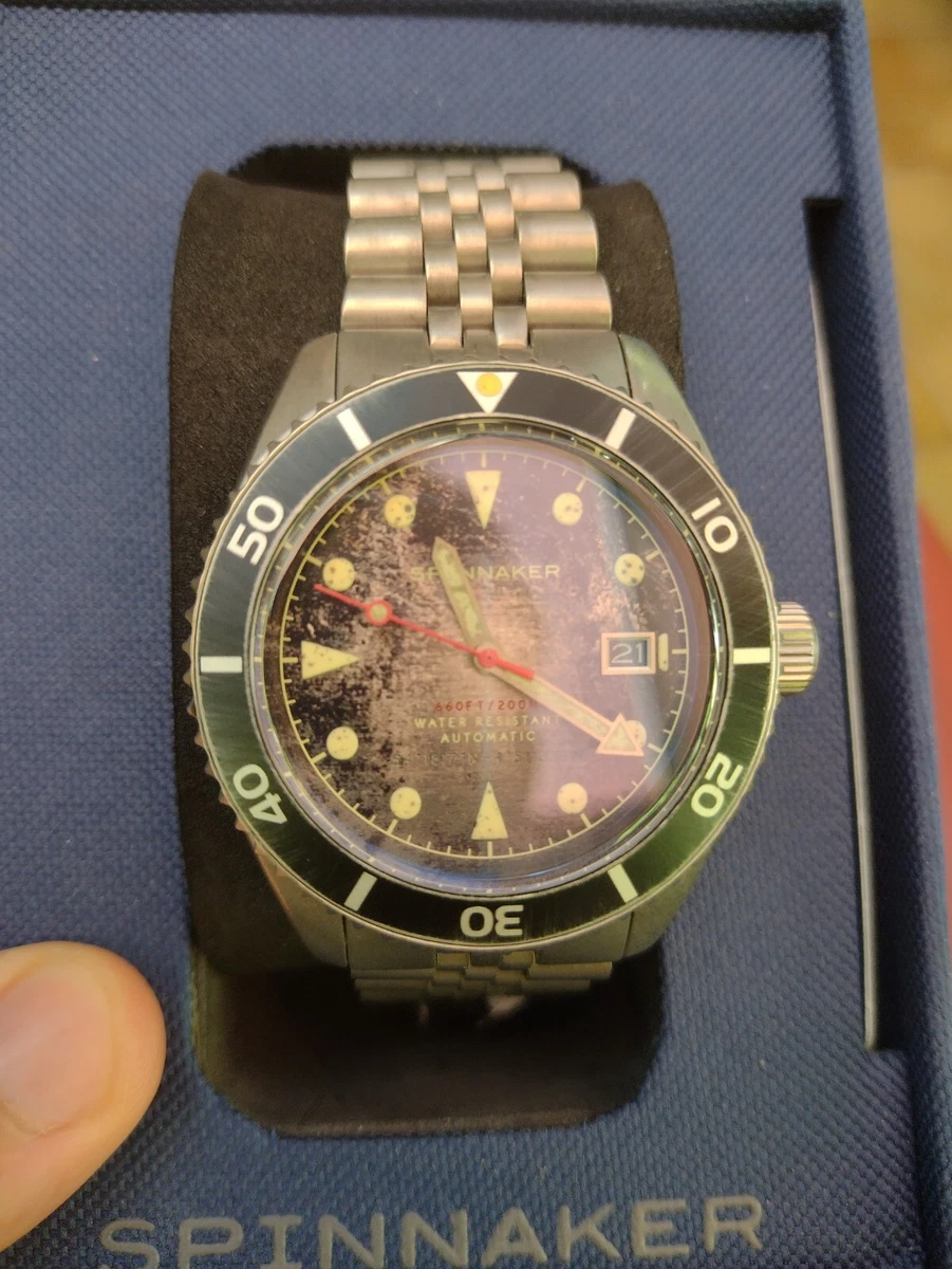 Spinnaker clearance watch movement