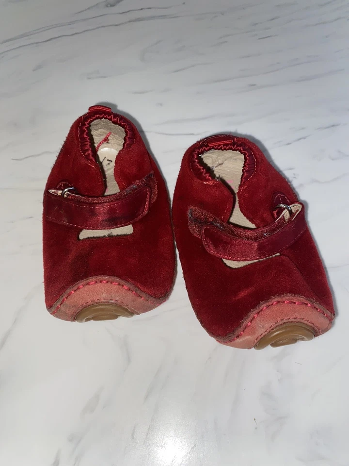 Zapato de cuna Umi Red Velvet Mary Jane (niño pequeño) 20 EU 4.5 EE. UU. Foto 2 de 4