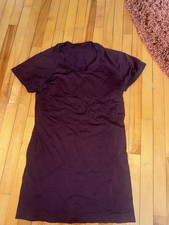 Lululemon Womens Purple Solid Activewear T-Sh...