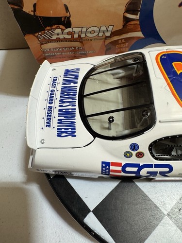 AUTOGRAPHED Kevin Harvick #29 ESGR Coast Guard 2004 1/24 Nascar Diecast - Picture 10 of 15