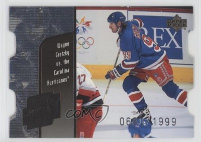 1998-99 Upper Deck Year of the Great One Die-Cut Quantum Wayne Gretzky HOF 16ez
