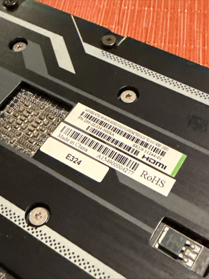 Sapphire Nitro R9 390 Tri-X OC Graphics Card 8GB GDDR5, 3-Fan Tri-X - Image 2 of 3