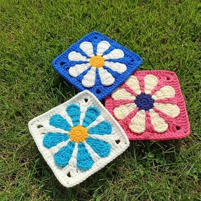 Daisy Granny Square Crochet PDF Pattern: DIY Handmade Gift Blanket Bag Motif