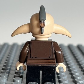 LEGO  Star Wars Even Piell Minifigure sw0392 From Saesee Tiin's Starfighter - 2J