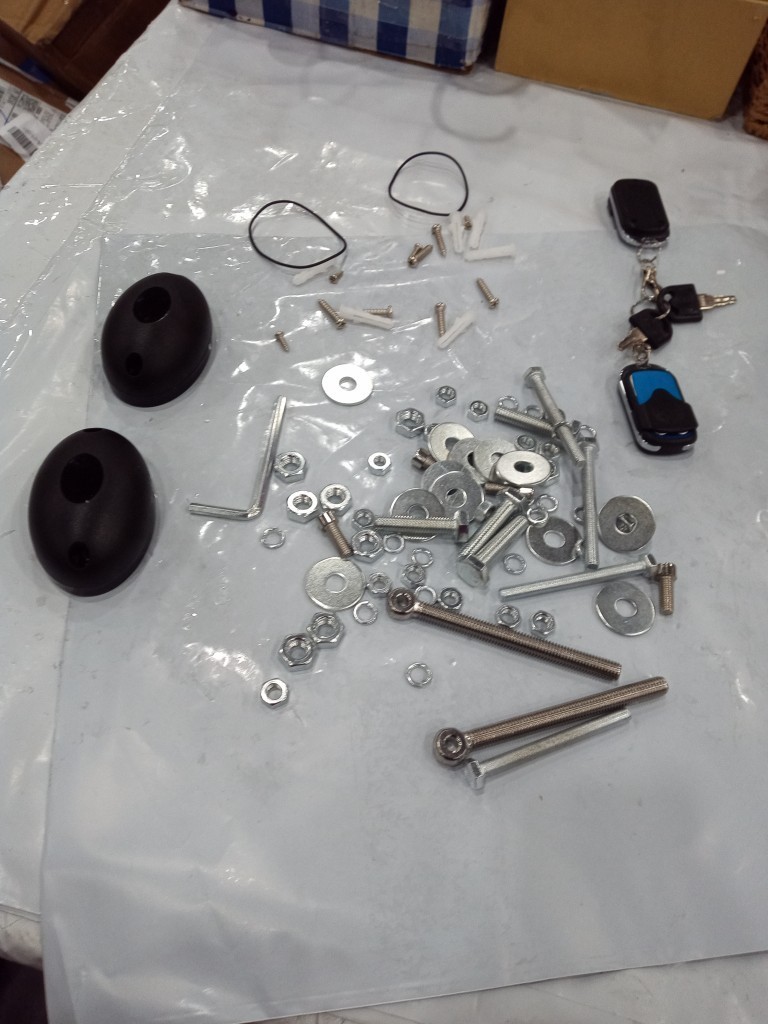 Blütezeit 1400lb Chain Solar Gate Opener WiFi w/Battery for Driveway Motor(Used)