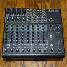 Mackie 1202VLZ4 12-Channel Wired Mixer w/ Onyx Preamps  Phantom Power