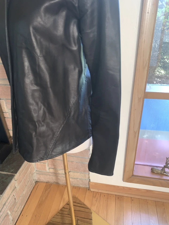 Banana Republic Mujer Cuero Suave Negro Talla Mediana Foto 3 de 4