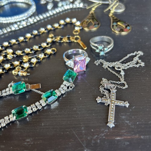 Mixed Lot Vintage Jewelry Necklaces Bracelets Earrings Rings Rhinestones 20 Pc. - Picture 6 of 7