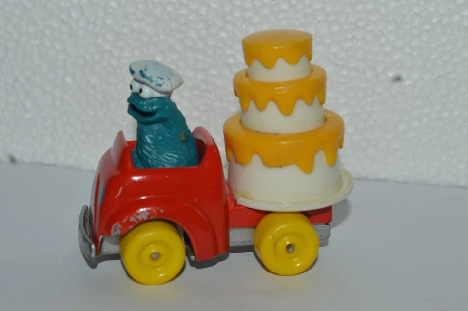 Coche Pastel Cumpleaños Hasbro Muppets 1981 Color Rojo Buenas Condiciones Foto 4 de 4