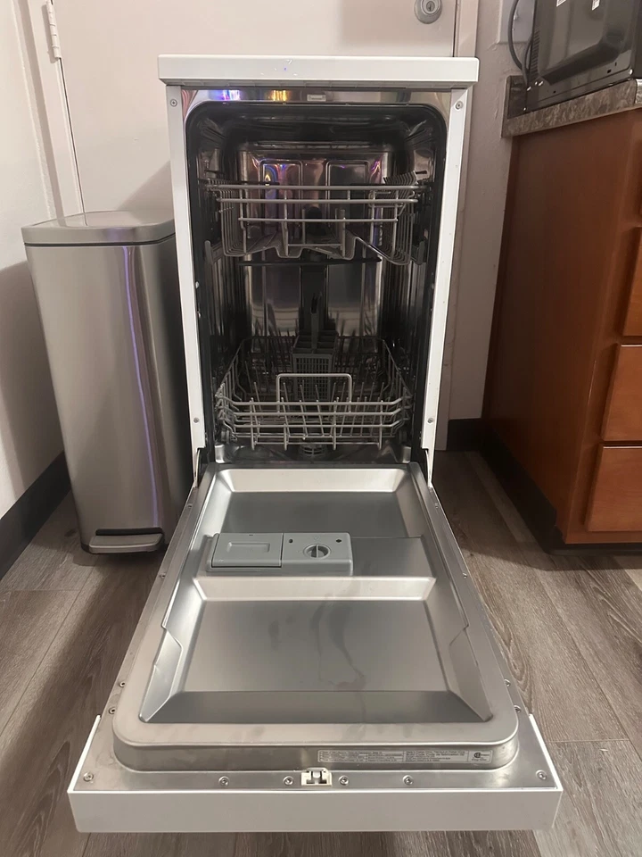 Máquina de lavar louça portátil Danby DDW1805EWP 18 polegadas 8 lugares configuração Energy Star - Branco - Imagem 3 de 4