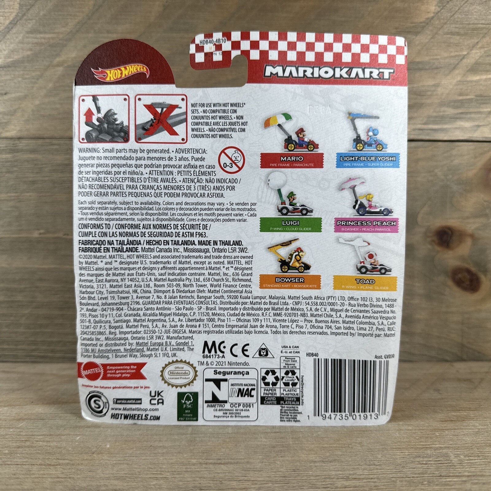 Hot Wheels Super Mario Kart MARIO PIPE FRAME PARACHUTE 164 Diecast