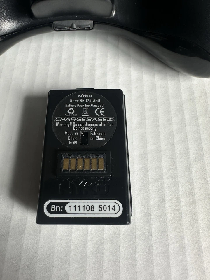 Genuine Microsoft Xbox 360 Black Wireless Controller W/ NYKO Rechargeable BAT. - Image 3 of 4