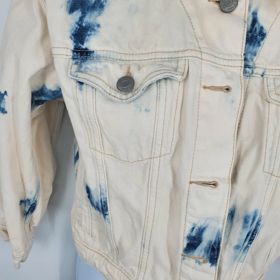Chaqueta GAP Adolescente Grande Azul Crema Tie Dye Jean Denim Camionero Abotonada Envejecida Foto 2 de 4