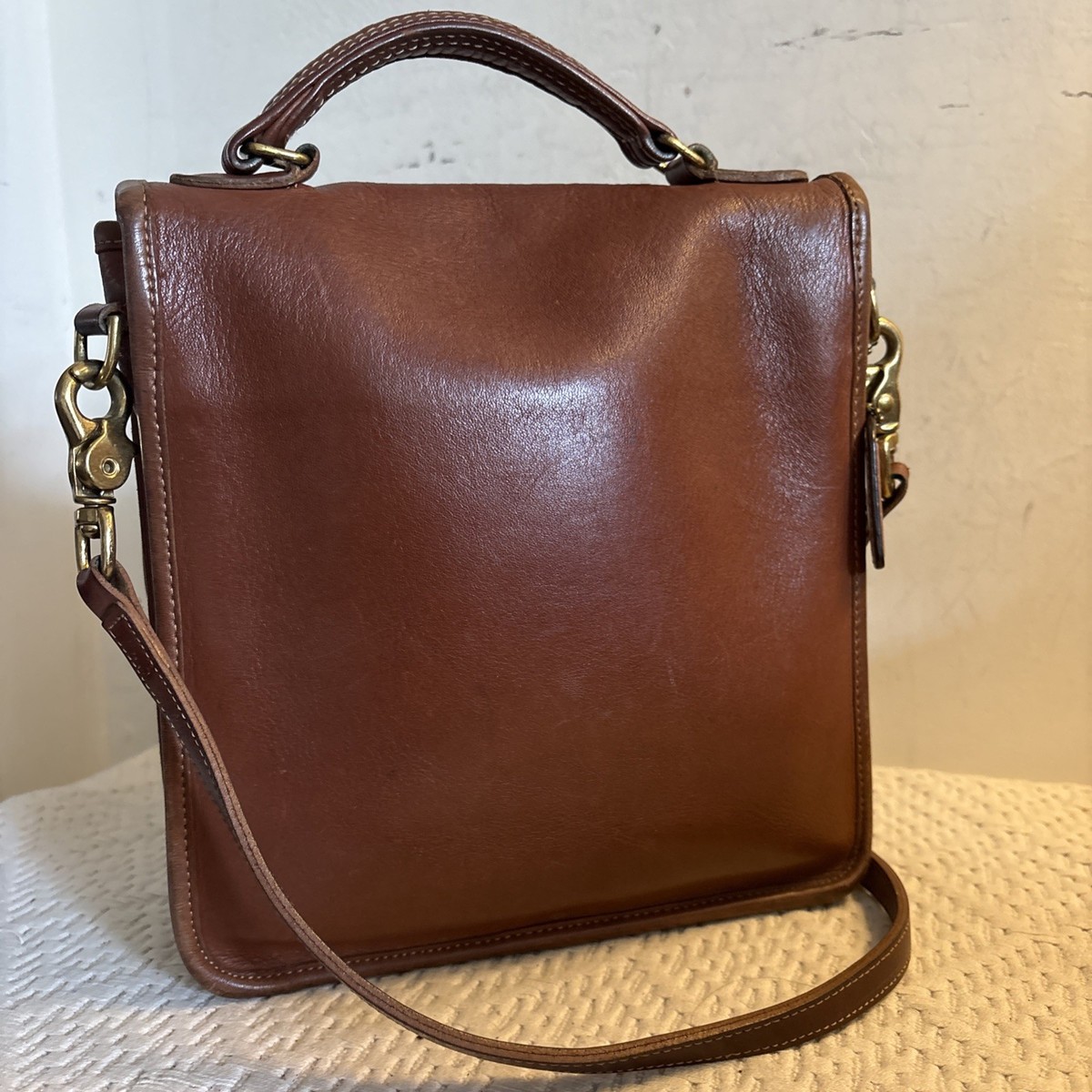 Vintage Coach Station Bag British Tan Flap Turn Lock Leather