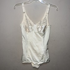UNDERSCORE VINTAGE SATINY IVORY WIRELESS CUPS ALL IN ONE SHAPER CORSET 38B