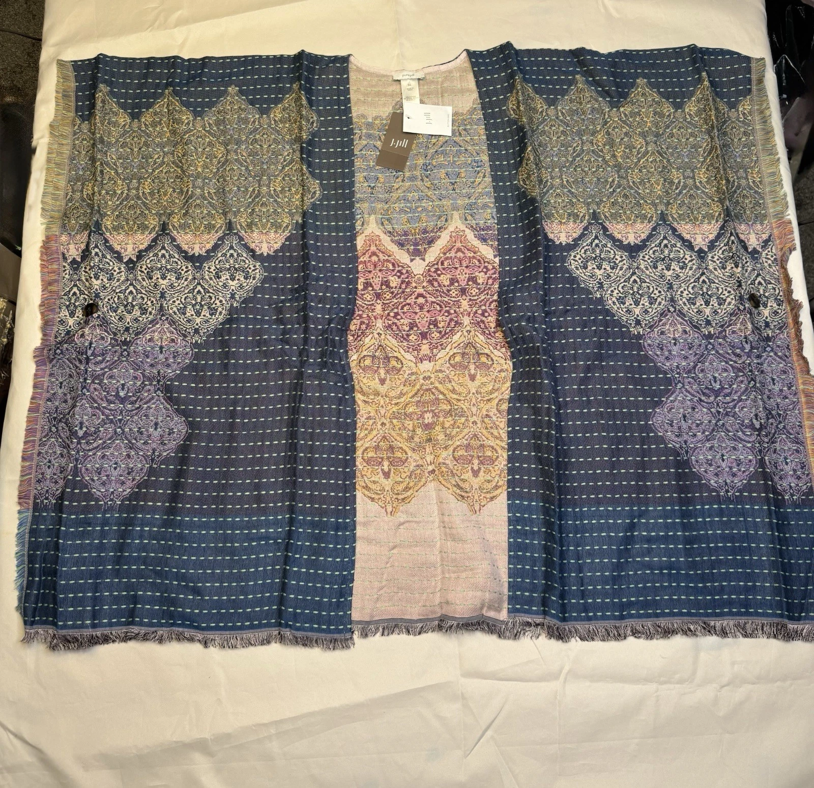 J Jill Sashiko Inspired Ruana Poncho Cape Womens One Size Lightweight Wrap Shawl
Opens in a new wind