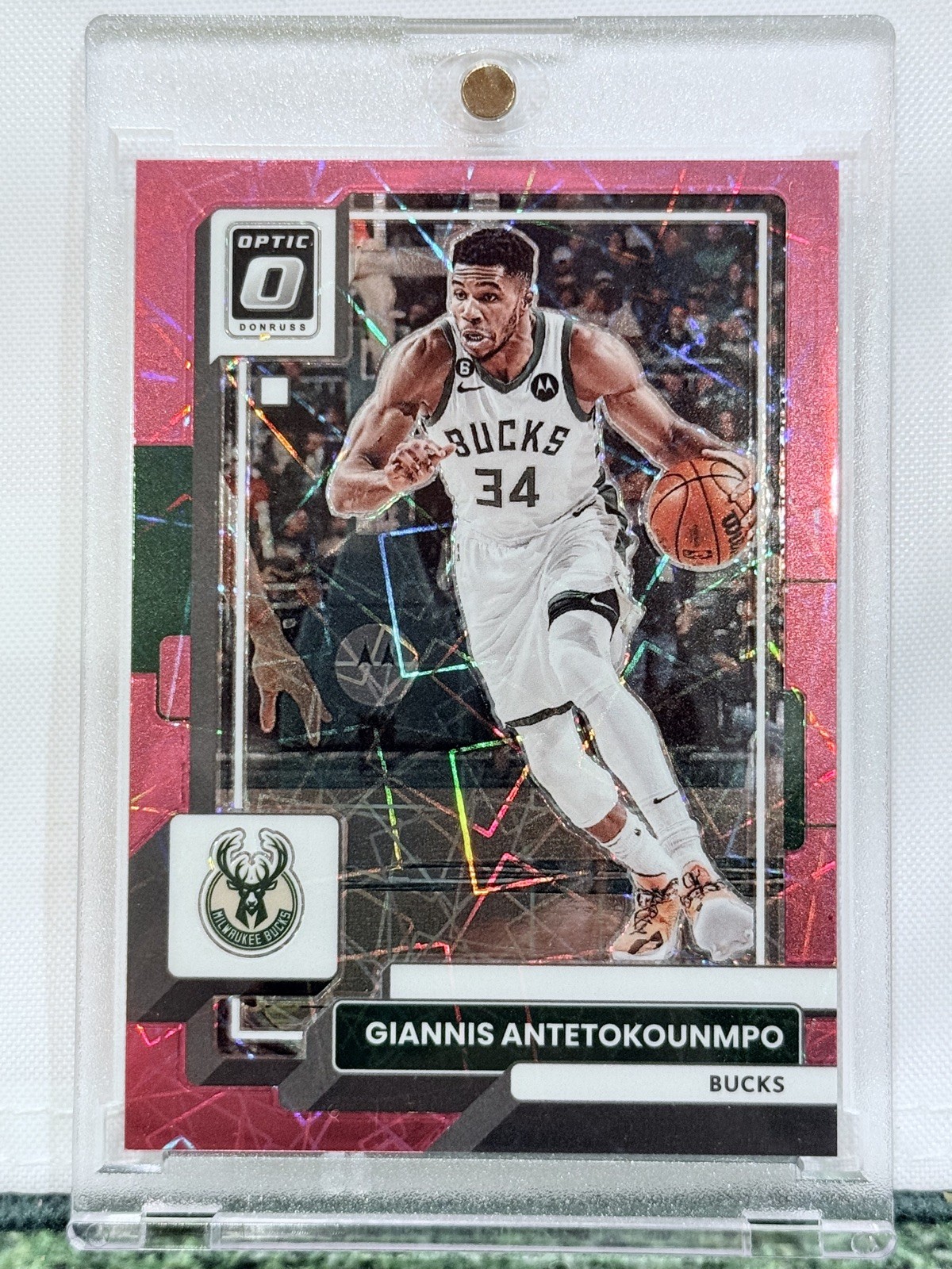 2022-23 Panini Donruss Optic Giannis Antetokounmpo#75 Pink Velocity Prizm #2/79