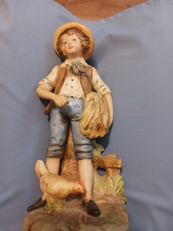 Homco Home Interiors Porcelain Figurine #8881 Young Farm Boy The Harvester