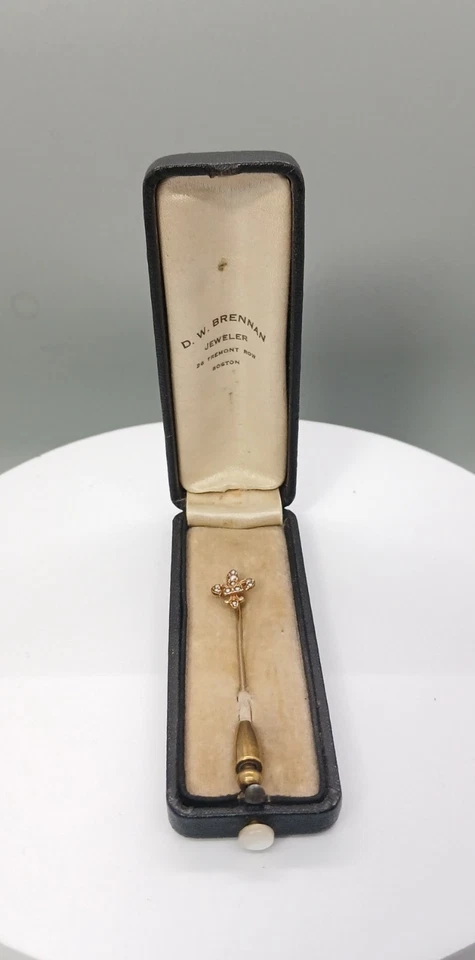 Antq Fleur de Lis 10k stick pin w/ natural pearls in Farrington presentation box - Image 4 of 4