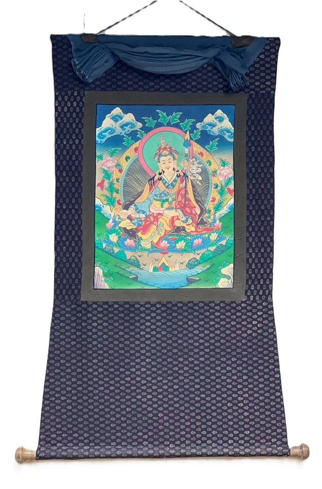 PINTURA THANGKA TIBETANA SEMI ANTIGUA AHUMADA GURÚ PADMASAMBHAVA CON BROCADO DE ALGODÓN Foto 2 de 4