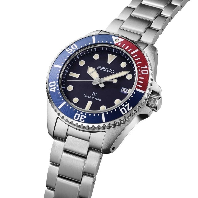 Seiko Prospex Solar Diver's Blue Red Blue Stainless Steel Men's