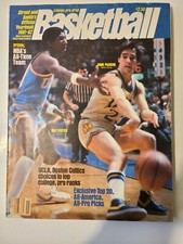 Notre Dame UCLA 1982 Street & Smith Magazine 