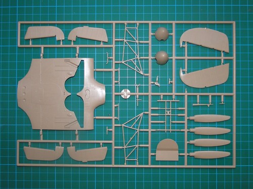Hawker Sea Hurricane Mk.IIc, BRITISH FIGHTER AIRCRAFT, FLY 32014, SCALE 1/32 - Picture 3 of 8