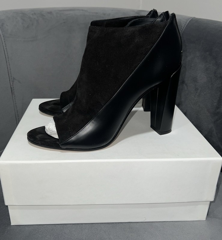 Vince Bayard Black Shoes Size 39 Box Dust Bag