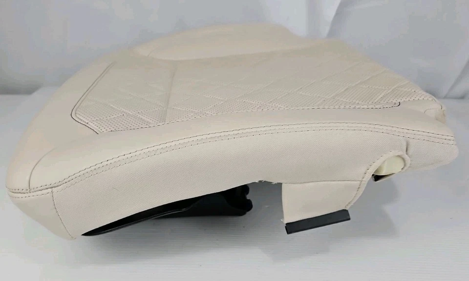 MERCEDES X166 GL-CLASS DRIVER/LEFT 3RD THIRD ROW LOWER SEAT CUSHION WHITE  - Image 3 of 4