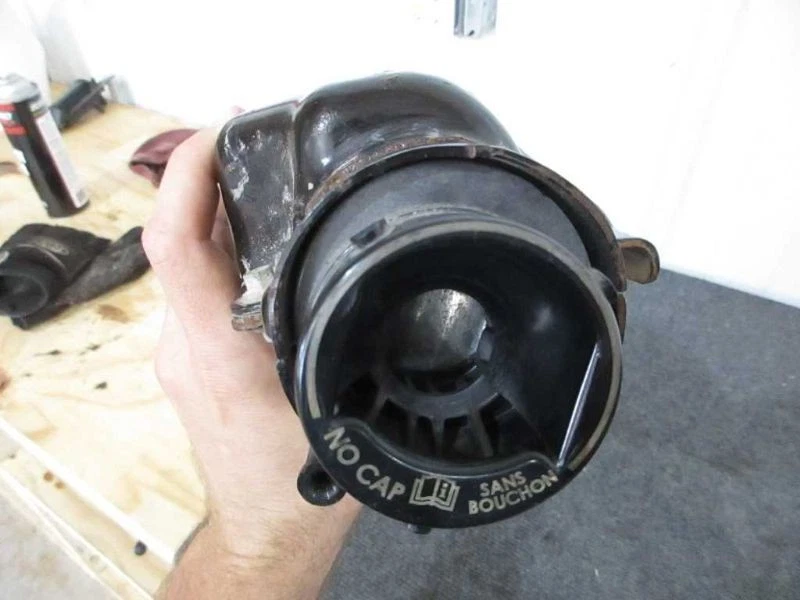 Ford Focus 2014 cuello de llenado de combustible Foto 3 de 4