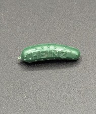 Vintage HEINZ Original Small Promo Plastic Pickle Shaped Lapel Hat Pin