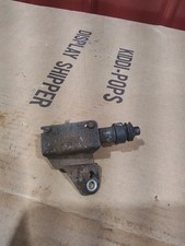 Oem Gm Turbo 400 Kickdown Switch Bracket 1967-1969 396 427 Rochester Q Jet Wow Oem Gm Turbo 400 Kickdown Switch Bracket 1967-1969 396 427 Rochester Q Jet Wow